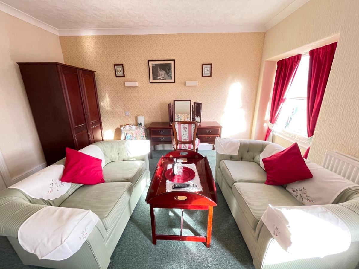 White Court Llandudno Bed & Breakfast Eksteriør bilde