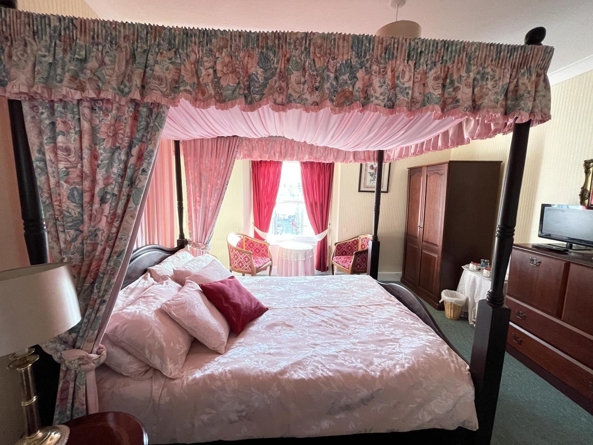 White Court Llandudno Bed & Breakfast Eksteriør bilde